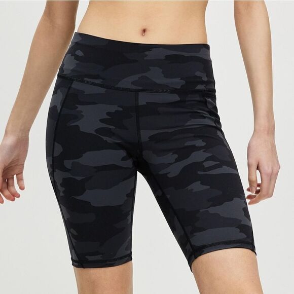 Sweaty Betty Power 9" Bike Shorts Camo NWOT - Picture 1 of 7